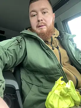 Snapshot of Artur6663 chatting on December 16, 8:20 am Artur6663 online show from December 16, 8:20 am