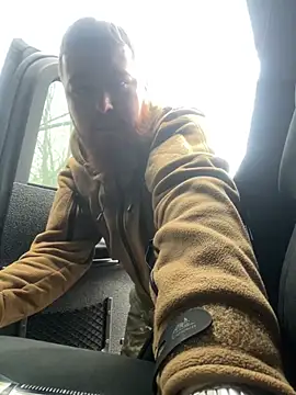 Snapshot of Artur6663 chatting on December 28, 9:42 am Artur6663 online show from December 28, 9:42 am