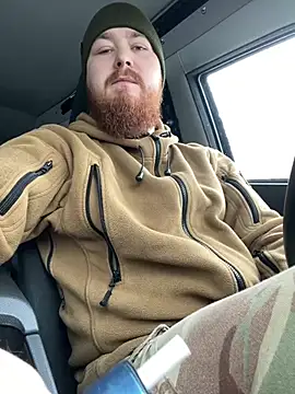 Snapshot of Artur6663 chatting on February 6, 9:22 am Artur6663 online show from February 6, 9:22 am