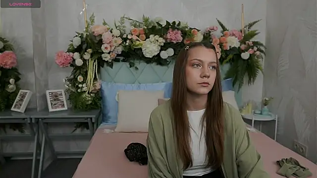 AliceBrayan online show from February 26, 5:01 pm