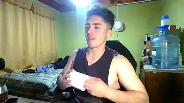 r paulo25 online show from June 26, 3:44 am