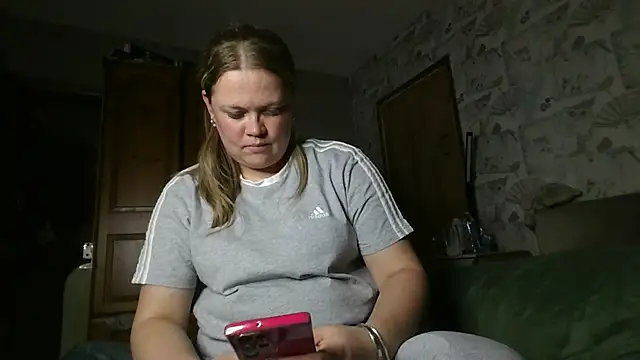 Snapshot of comeforfun24 chatting on March 13, 8:22 pm comeforfun24 online show from March 13, 8:22 pm