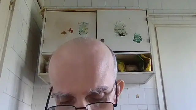 Snapshot of mariusica1@xh chatting on July 7, 9:57 am mariusica1xh online show from July 7, 9:57 am