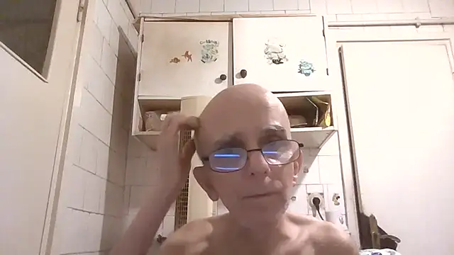 Snapshot of mariusica1@xh chatting on July 8, 8:57 pm mariusica1xh online show from July 8, 8:57 pm