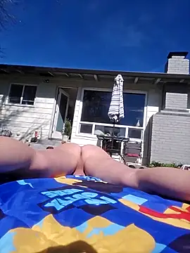 Snapshot of instant_play chatting on February 27, 9:15 pm instant play online show from February 27, 9:15 pm