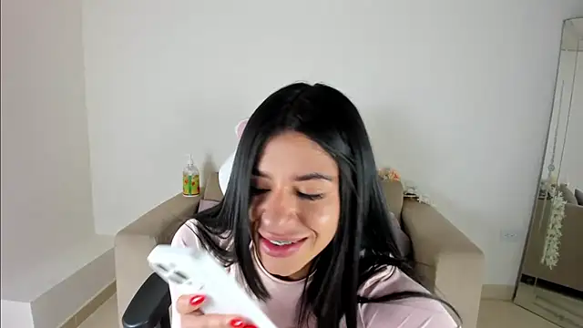 Charlotte cowell sub1  online show from February 12, 4:33 am