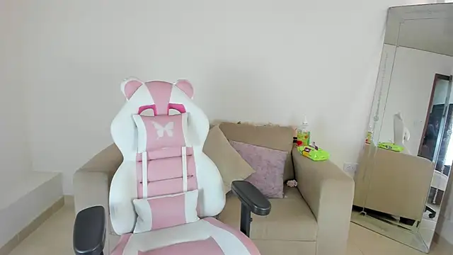 Charlotte cowell sub1  online show from February 23, 9:37 pm