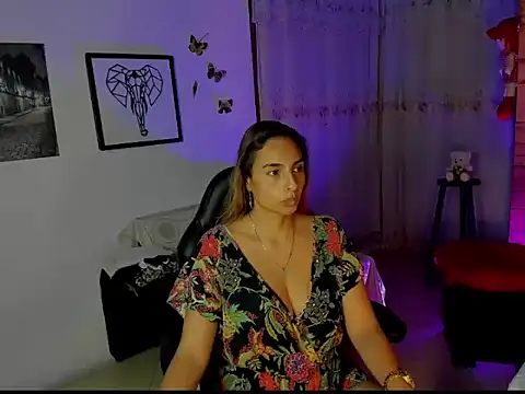 Snapshot of mykaelahoney chatting on February 20, 4:09 am mykaelahoney online show from February 20, 4:09 am