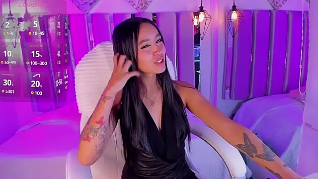 Snapshot of sophie_ws chatting on December 19, 11:57 pm sophie ws online show from December 19, 11:57 pm