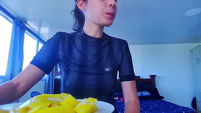 bellatrix25 online show from July 5, 1:51 pm