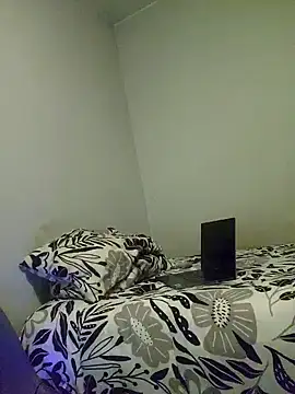 Userio072 online show from February 10, 8:42 pm