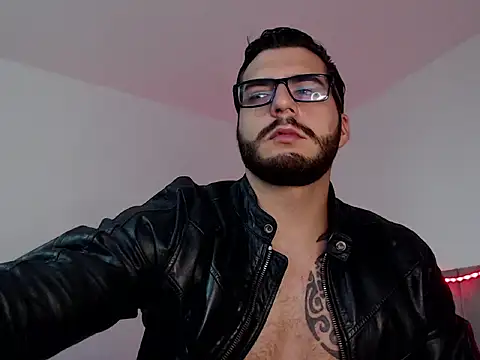 Snapshot of thomas_gun chatting on November 10, 4:00 am thomas gun online show from November 10, 4:00 am