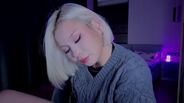 RileyMee online show from November 16, 1:22 am