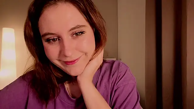 Snapshot of Diana_Flower chatting on December 3, 4:09 am Diana Flower online show from December 3, 4:09 am