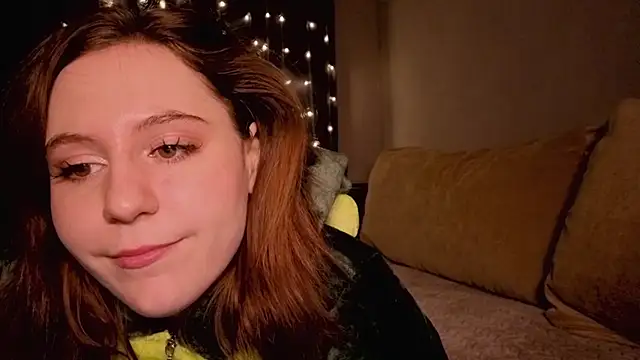 Snapshot of Diana_Flower chatting on December 15, 1:10 am Diana Flower online show from December 15, 1:10 am