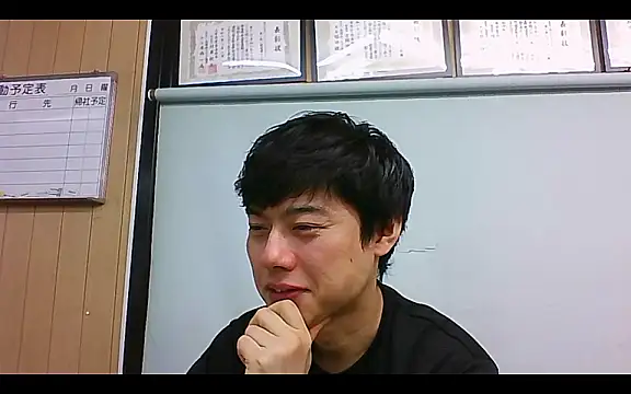 whitebriefboy online show from October 1, 12:22 pm