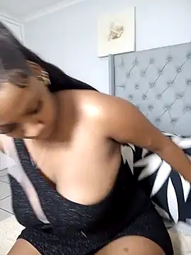 Snapshot of Candy_Love_18 chatting on December 22, 5:53 pm Candy Love 18 online show from December 22, 5:53 pm