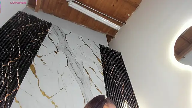 Snapshot of ebony_hot1 chatting on February 17, 1:29 pm ebony hot1 online show from February 17, 1:29 pm