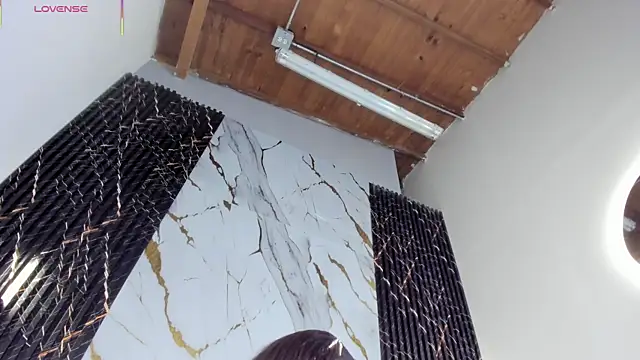 Snapshot of ebony_hot1 chatting on February 18, 1:40 pm ebony hot1 online show from February 18, 1:40 pm