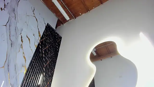 Snapshot of ebony_hot1 chatting on March 1, 1:24 pm ebony hot1 online show from March 1, 1:24 pm