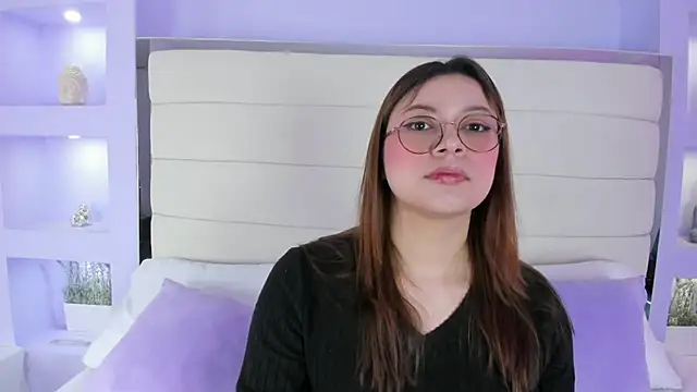Snapshot of Lanna18 chatting on February 17, 11:55 am Lanna18 online show from February 17, 11:55 am