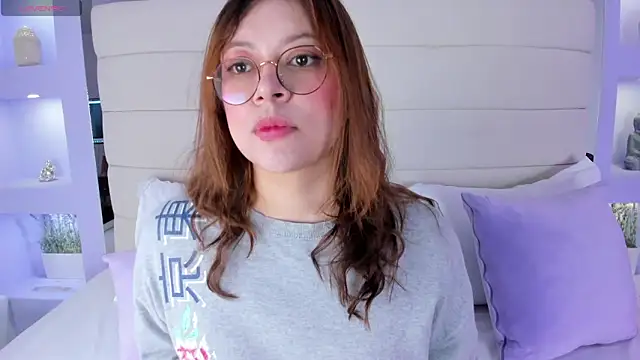 Snapshot of Lanna18 chatting on February 18, 11:44 am Lanna18 online show from February 18, 11:44 am