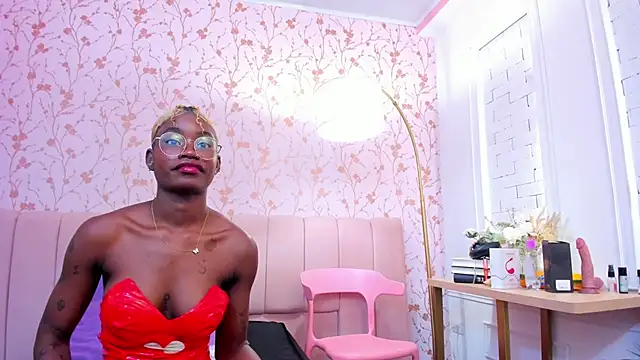 amber-hill online show from October 18, 7:25 pm