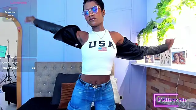 amber-hill online show from June 19, 12:09 pm