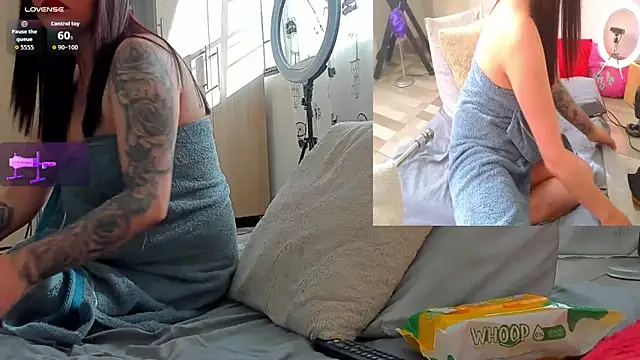 Snapshot of jolee__ chatting on February 22, 9:02 pm jolee online show from February 22, 9:02 pm