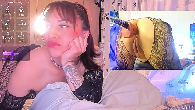 Snapshot of jolee__ chatting on March 4, 12:05 am jolee online show from March 4, 12:05 am