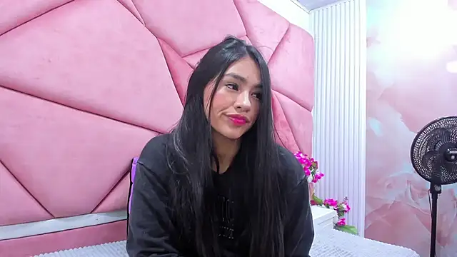 Mariana Prin online show from February 12, 2:17 am