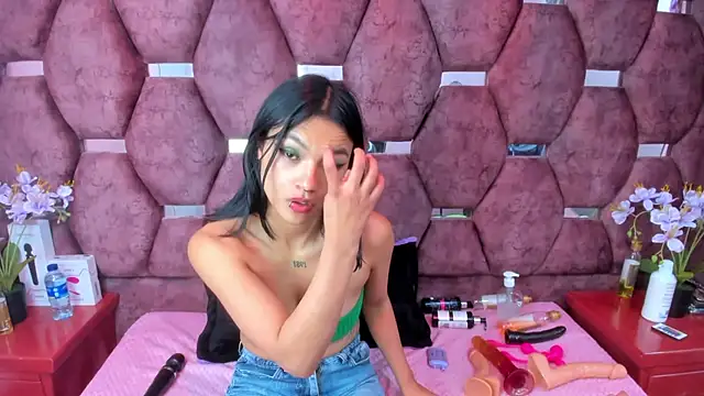 SaraLoveee  online show from March 9, 6:39 am