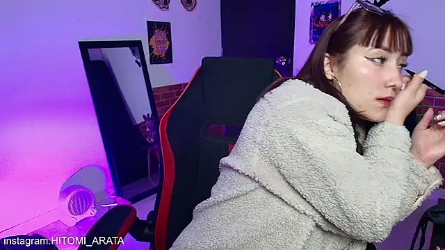 Snapshot of hitomi_arata chatting on January 19, 3:54 am hitomi arata online show from January 19, 3:54 am