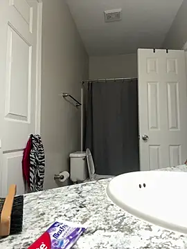 SexyHoneyRedd online show from February 20, 12:15 pm