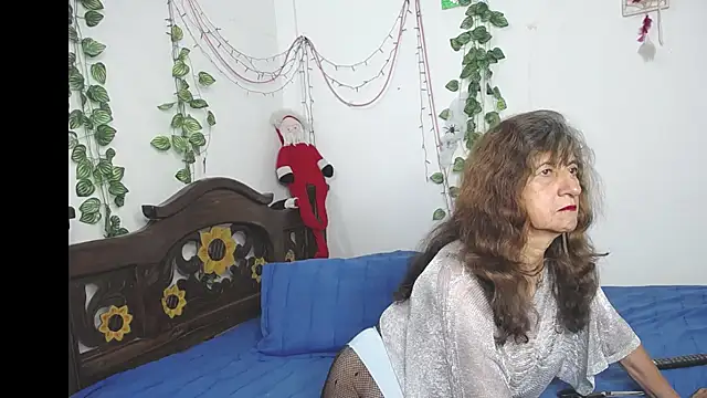 DominaLeona online show from November 19, 7:58 pm