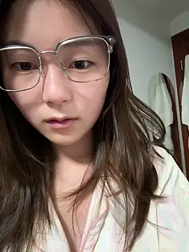 Snapshot of Sweet-Angel999 chatting on June 27, 3:28 pm Sweet-Angel999 online show from June 27, 3:28 pm