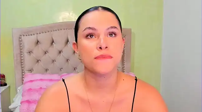 Luciluu20 online show from January 8, 6:09 pm