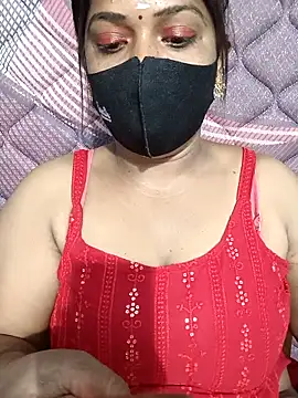 Snapshot of Renuma chatting on March 13, 3:35 am Renuma online show from March 13, 3:35 am