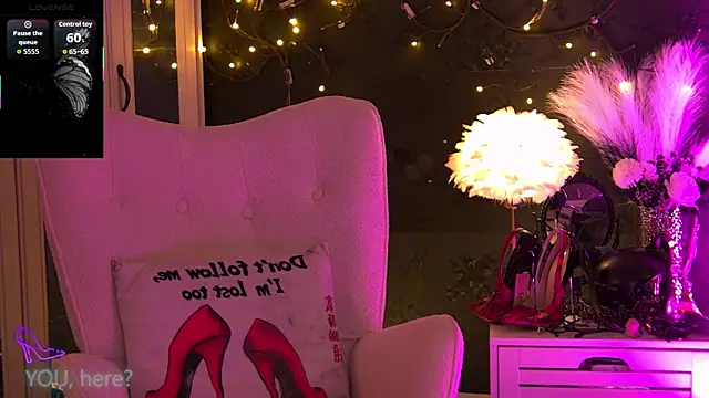 ZoeMesmerize online show from November 3, 11:44 am