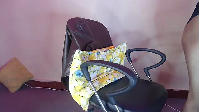 queen angelina online show from July 18, 5:39 pm