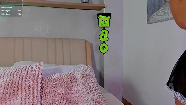 CamilleLynn online show from November 1, 12:45 am