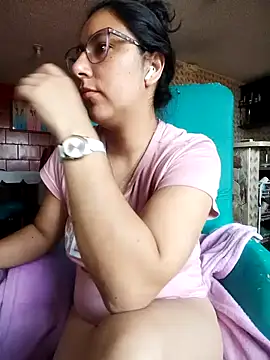 Im Alma  online show from June 3, 2:33 pm