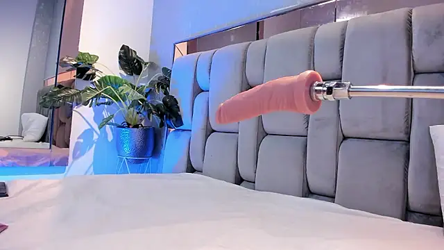 RoseTaylor   online show from January 8, 5:10 am