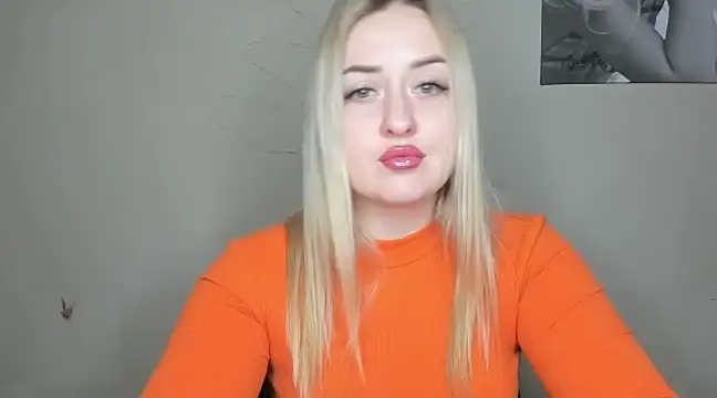 KennaJamess8 online show from December 18, 3:44 pm