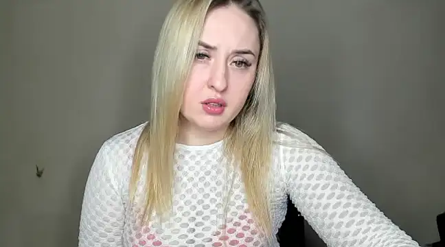 KennaJamess8 online show from February 23, 6:01 pm