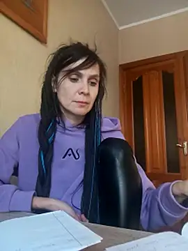 Francenia lolis online show from January 12, 12:21 pm