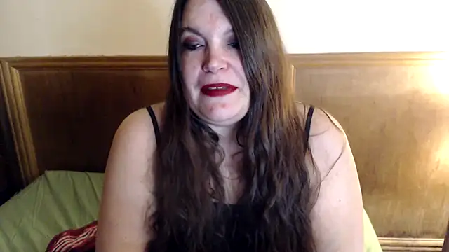 evabella  online show from March 6, 12:30 pm