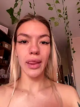 Snapshot of -Sexy_Barbie- chatting on October 7, 3:04 am -Sexy Barbie- online show from October 7, 3:04 am