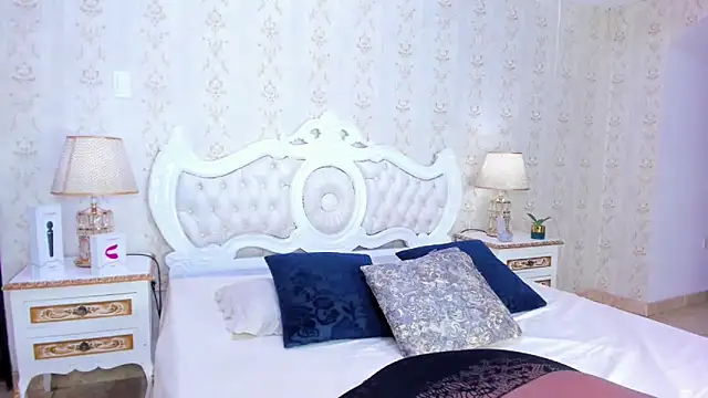 AlejandraLeroy online show from February 27, 8:42 pm