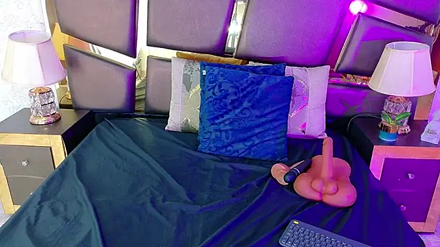 AlejandraLeroy online show from September 24, 5:11 am